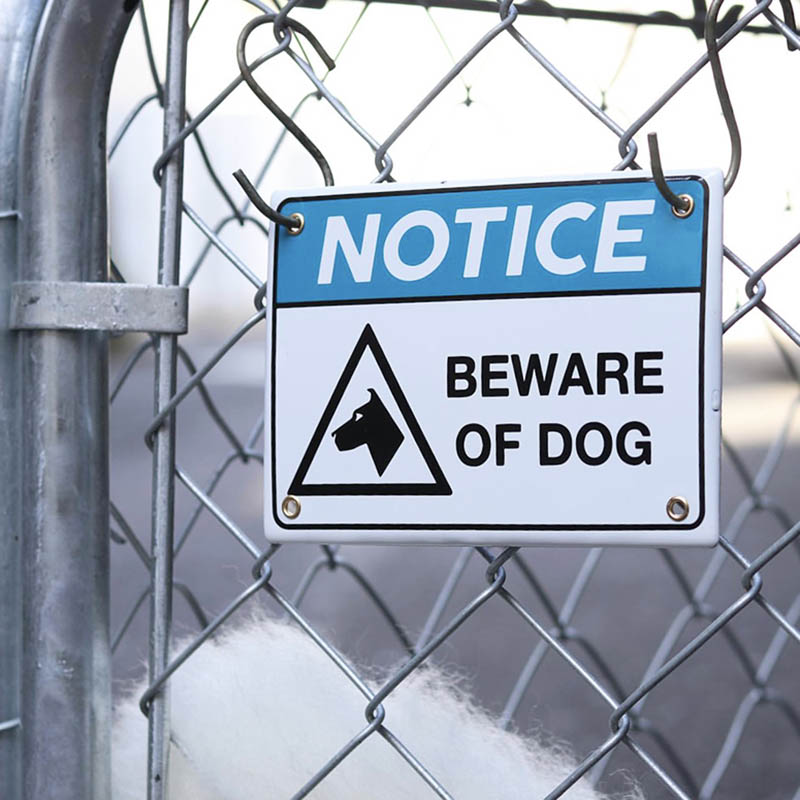 ENAMELED NOTICE SIGN BEWARE OF DOG
